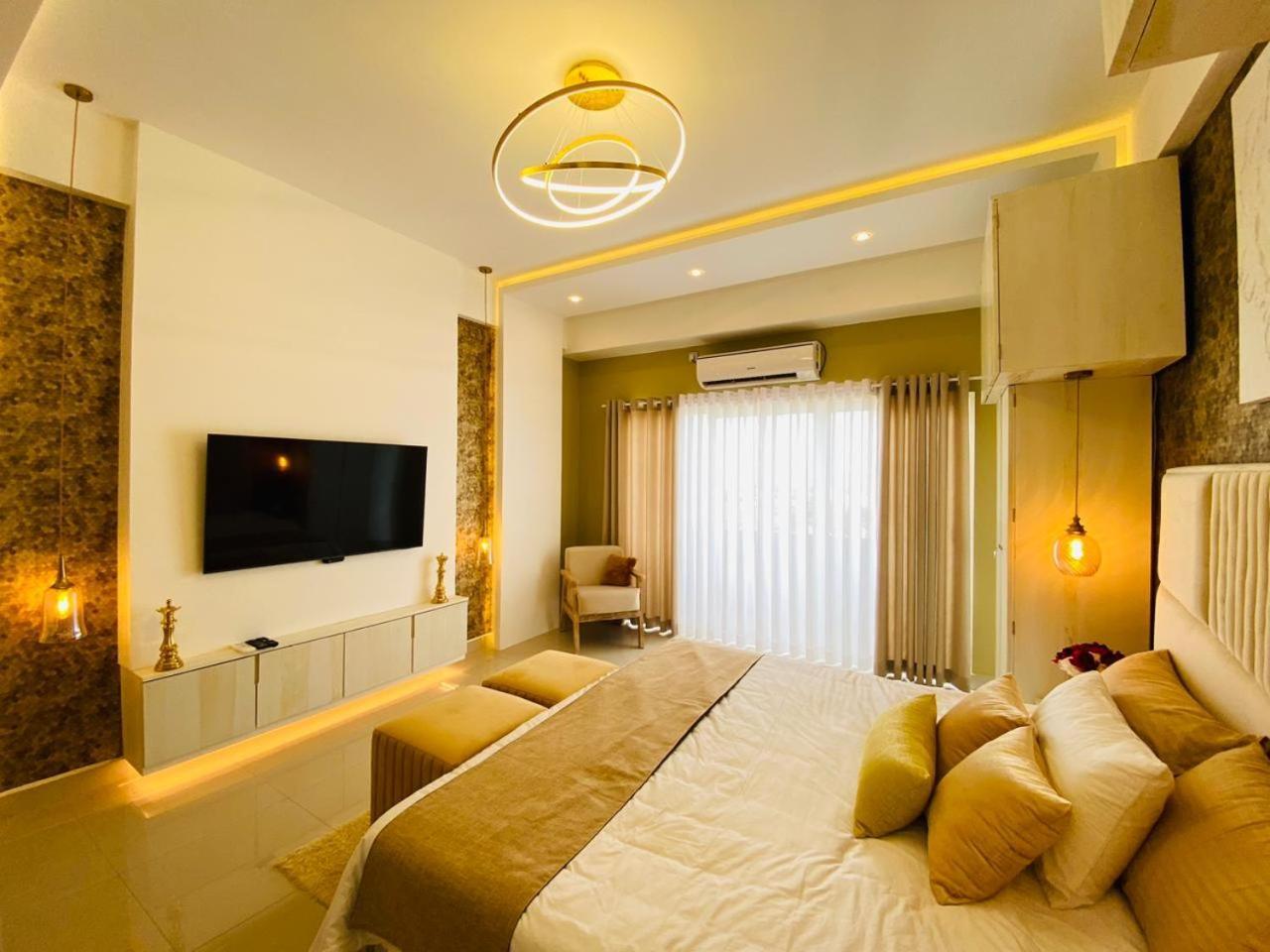 Ocean Breeze - Udaya Luxury Apartments Negombo Bagian luar foto